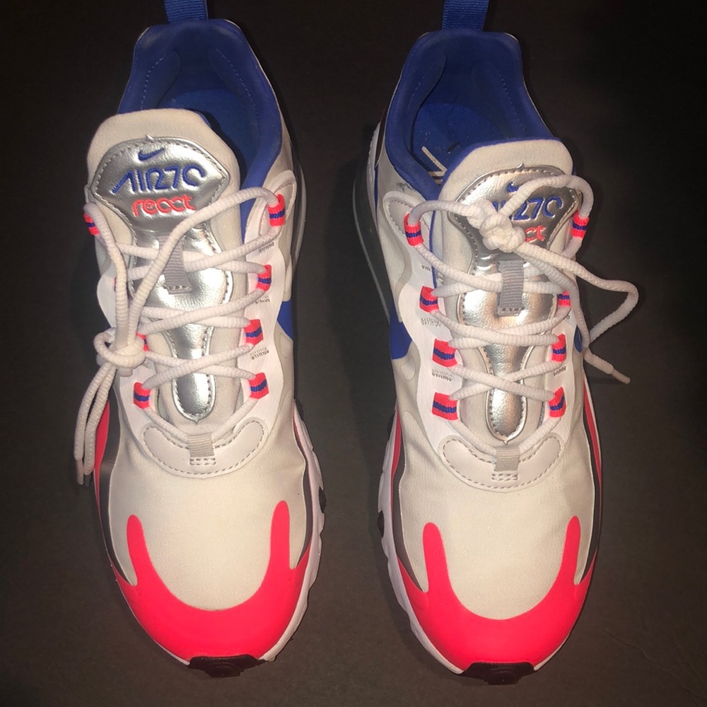 Nike 270
